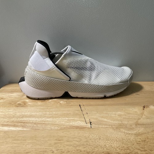 Women size men 5 - women, 10/men
